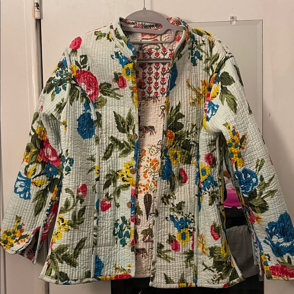Pretty, Free People reversible cotton floral jacket. - Picture 4 of 16